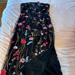 NEW!!  LULU'S black and multi color 3D floral strapless dress size medium